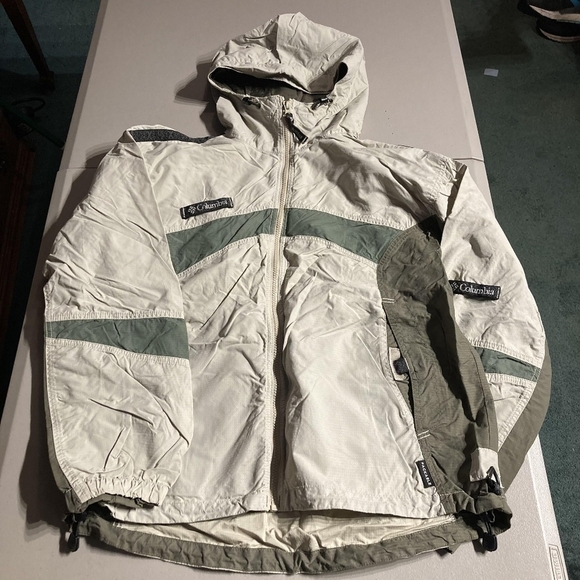 Columbia Olive Green Cream Hooded Vented Jacket Windbreaker Women's Large L EUC - Picture 1 of 5